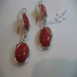 Orecchini pendenti corallo rosso Orecchini pendenti corallo rosso