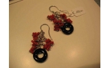 Orecchini onice/corallo Orecchini onice/corallo